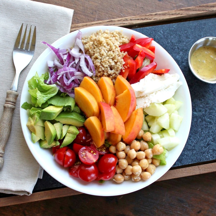 Salad Bowl: Solusi Makan Siang Sehat dan Cepat